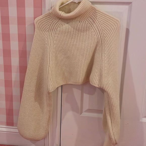 White Forever 21 Turtleneck - Picture 3 of 3